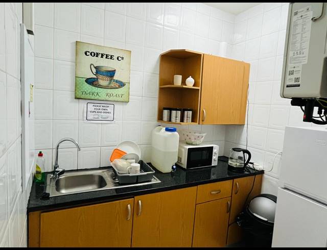 450M² OFFICE FOR SALE IN HALFWAY HOUSE